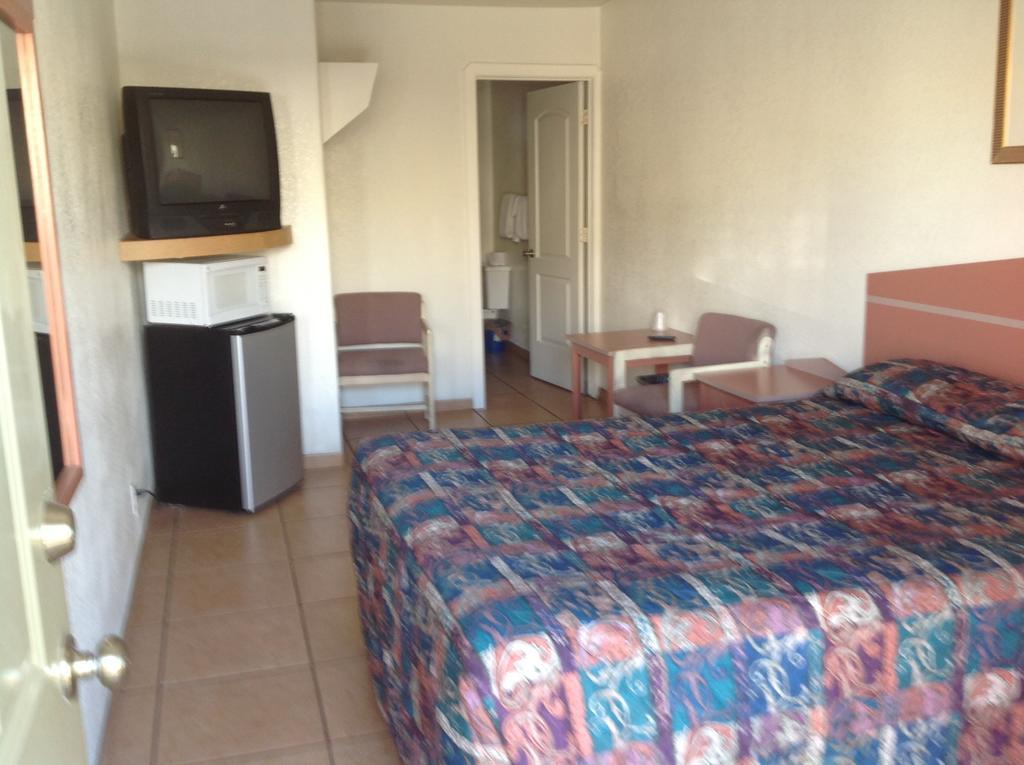 Chandler Redwood Motel الغرفة الصورة