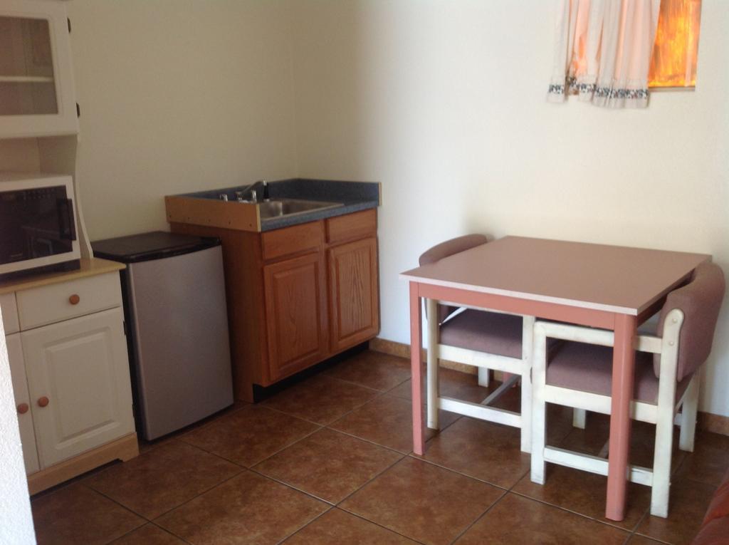 Chandler Redwood Motel الغرفة الصورة