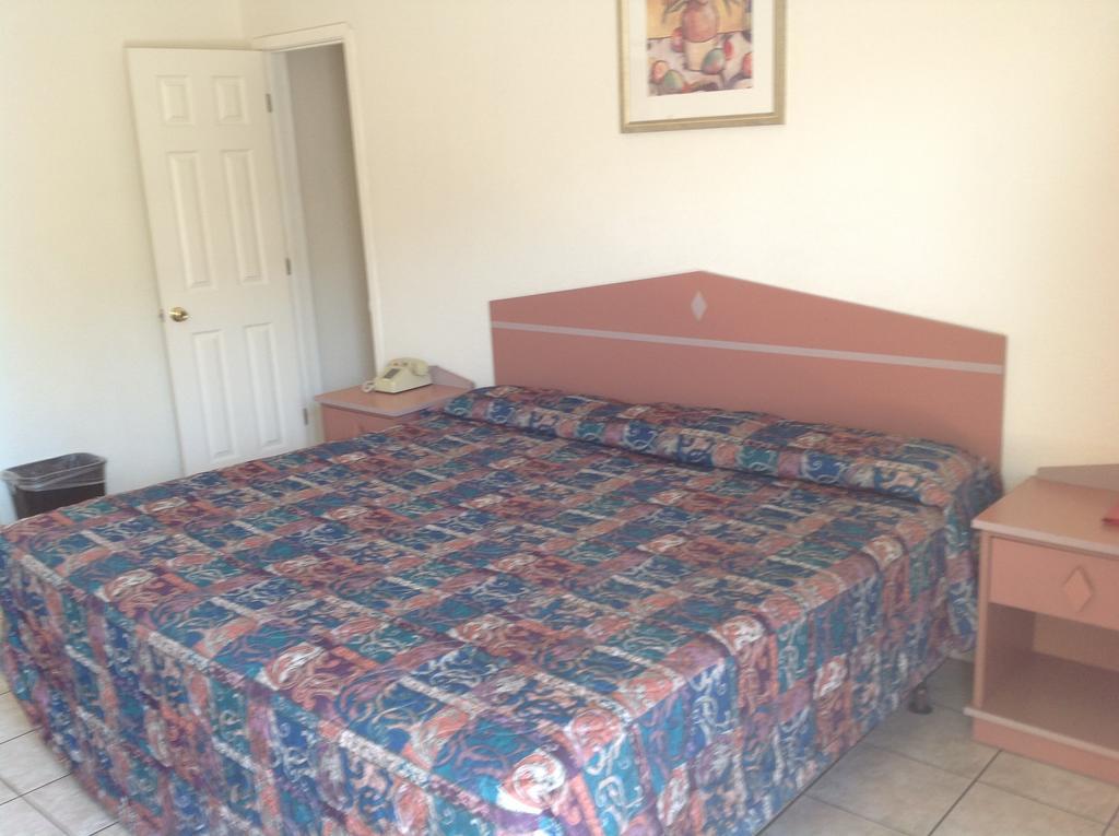 Chandler Redwood Motel الغرفة الصورة